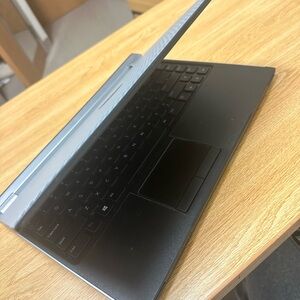 Dell Latitude 3330